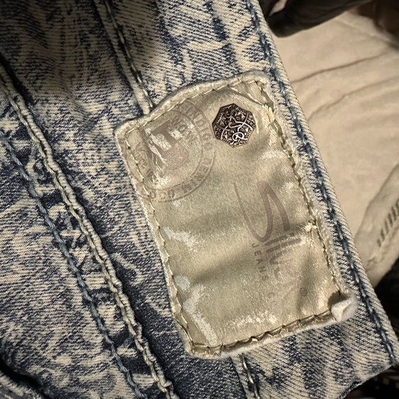 SILVER BRAND PRINTED CROPPED / CAPRI JEANS SIZE 25 - Picture 2 of 11